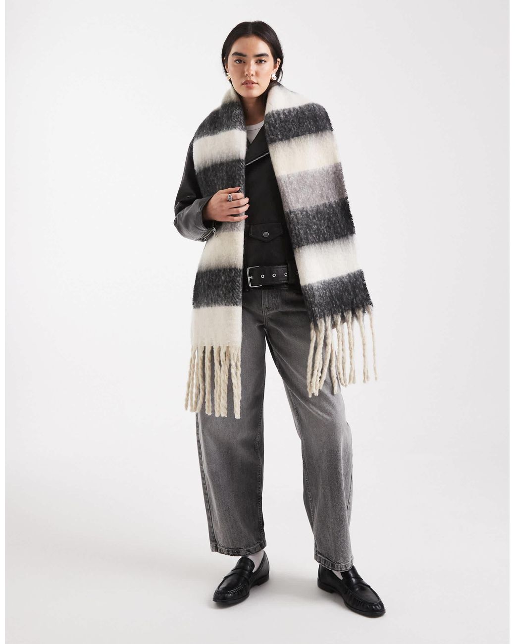 Threadbare Gray – deckenschal mit streifen