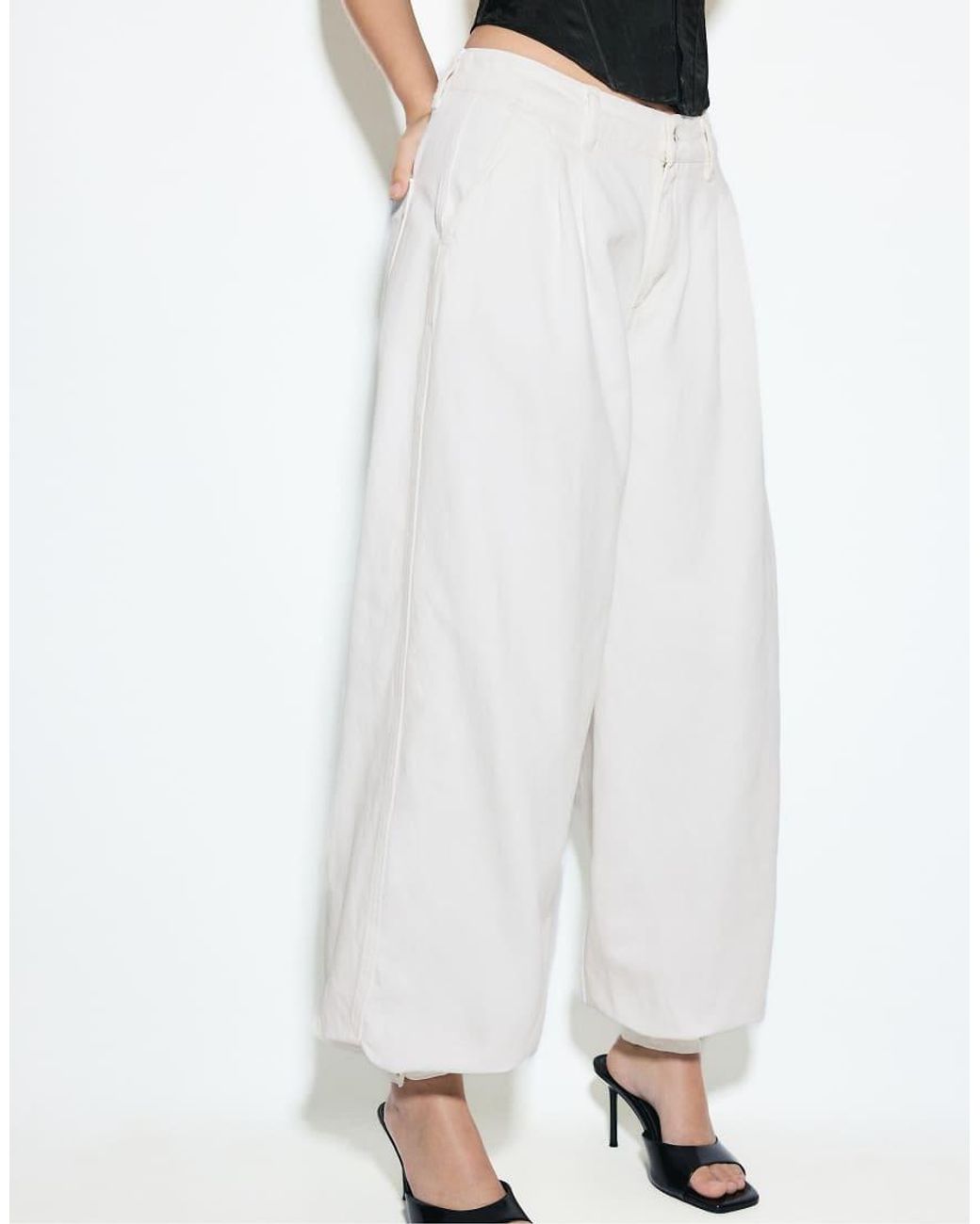 Stradivarius White Balloon Jeans