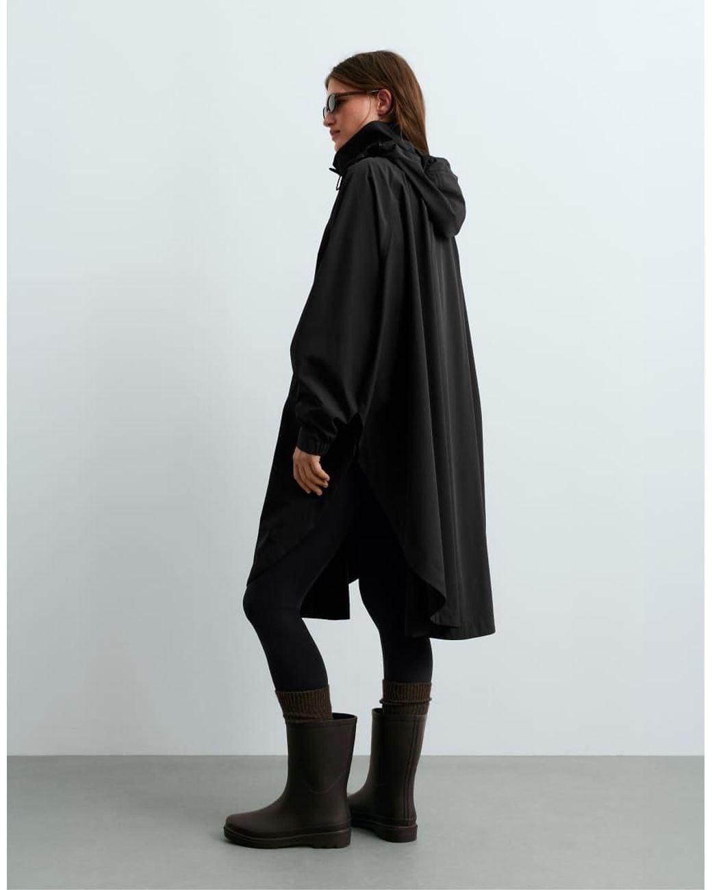 Oysho Black Extra Lightweight 10K Waterproof Long Cape