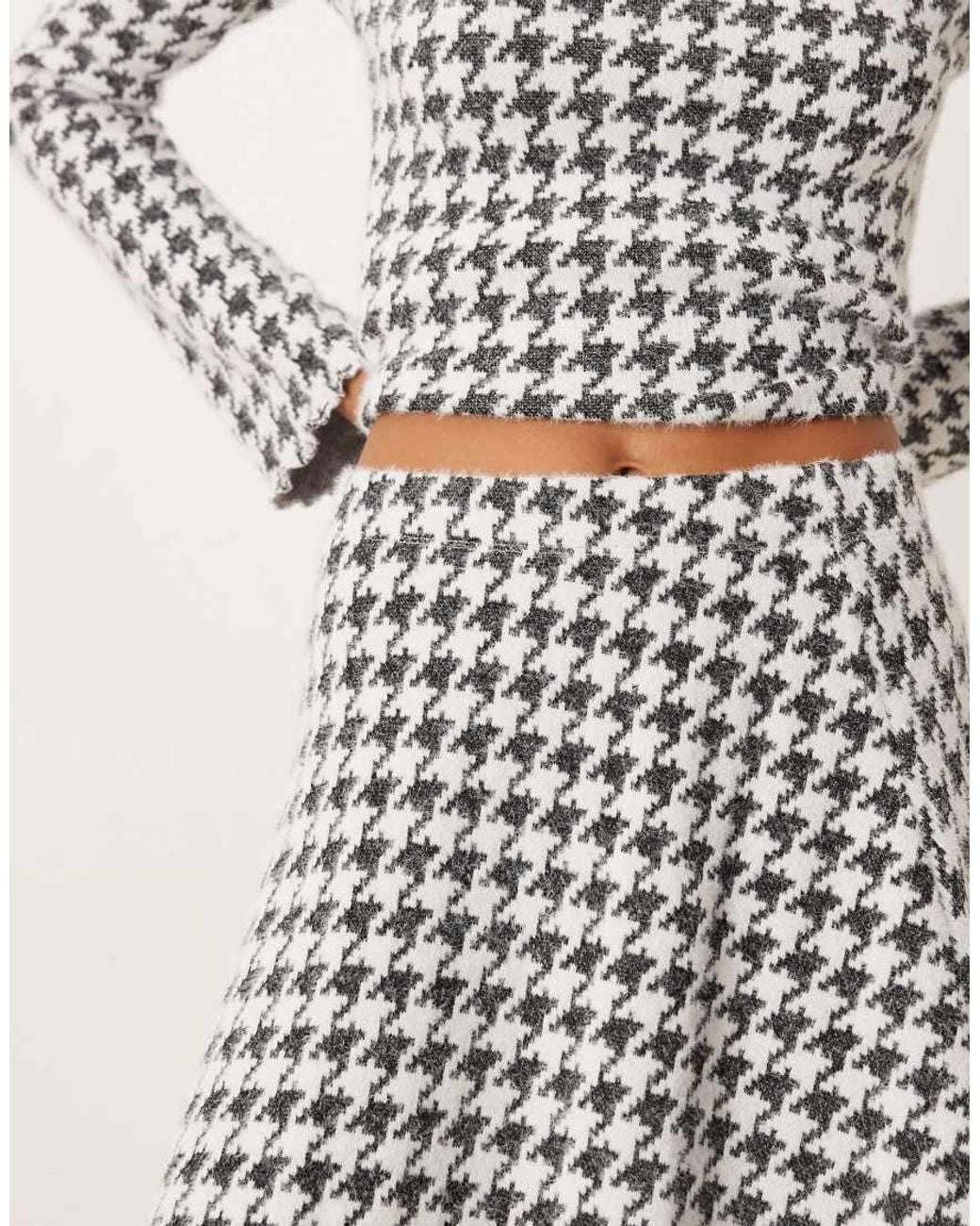 Vila White Dogstooth Knitted Mini Skirt Co-ord