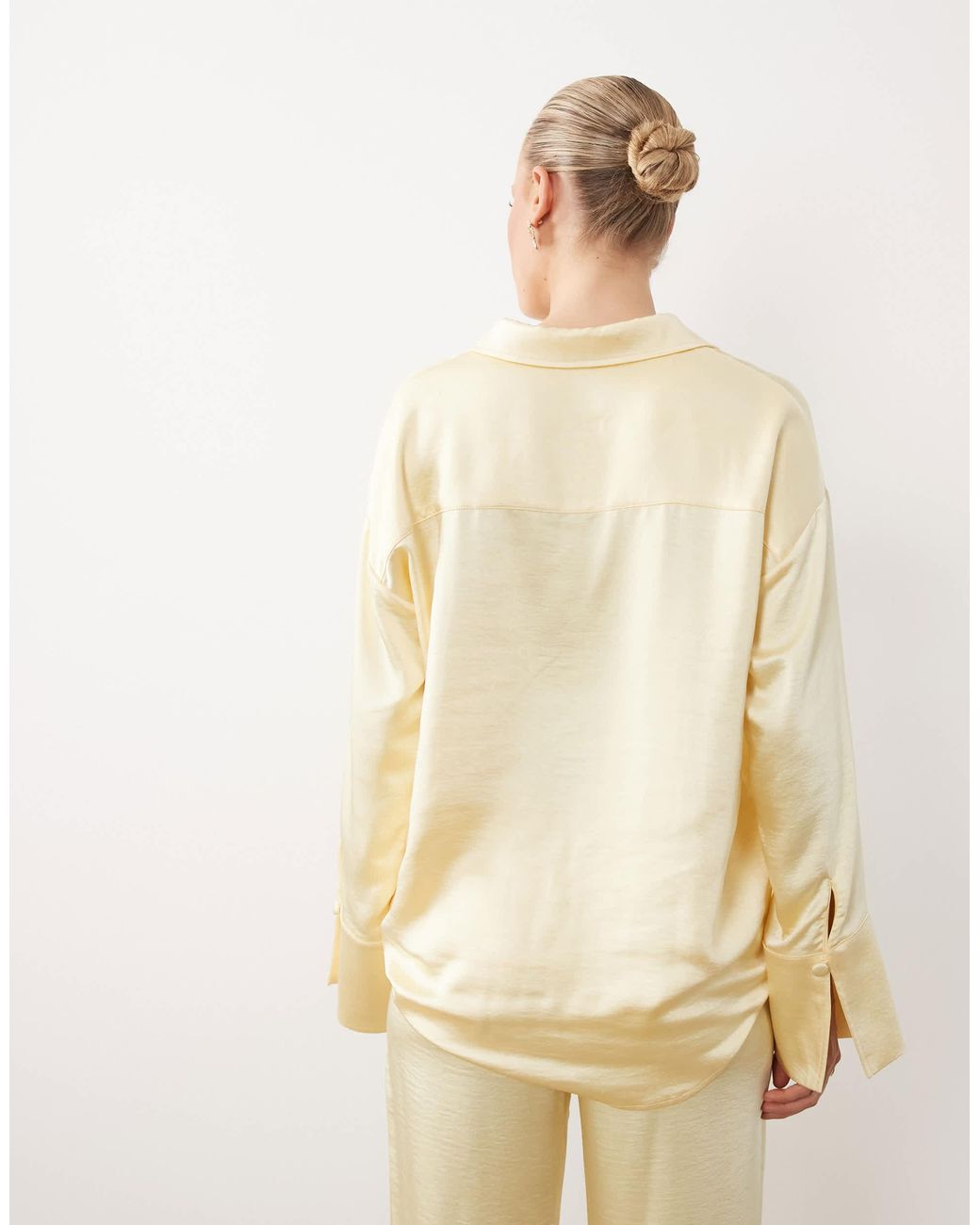 4th & Reckless Natural – satin-hemdbluse