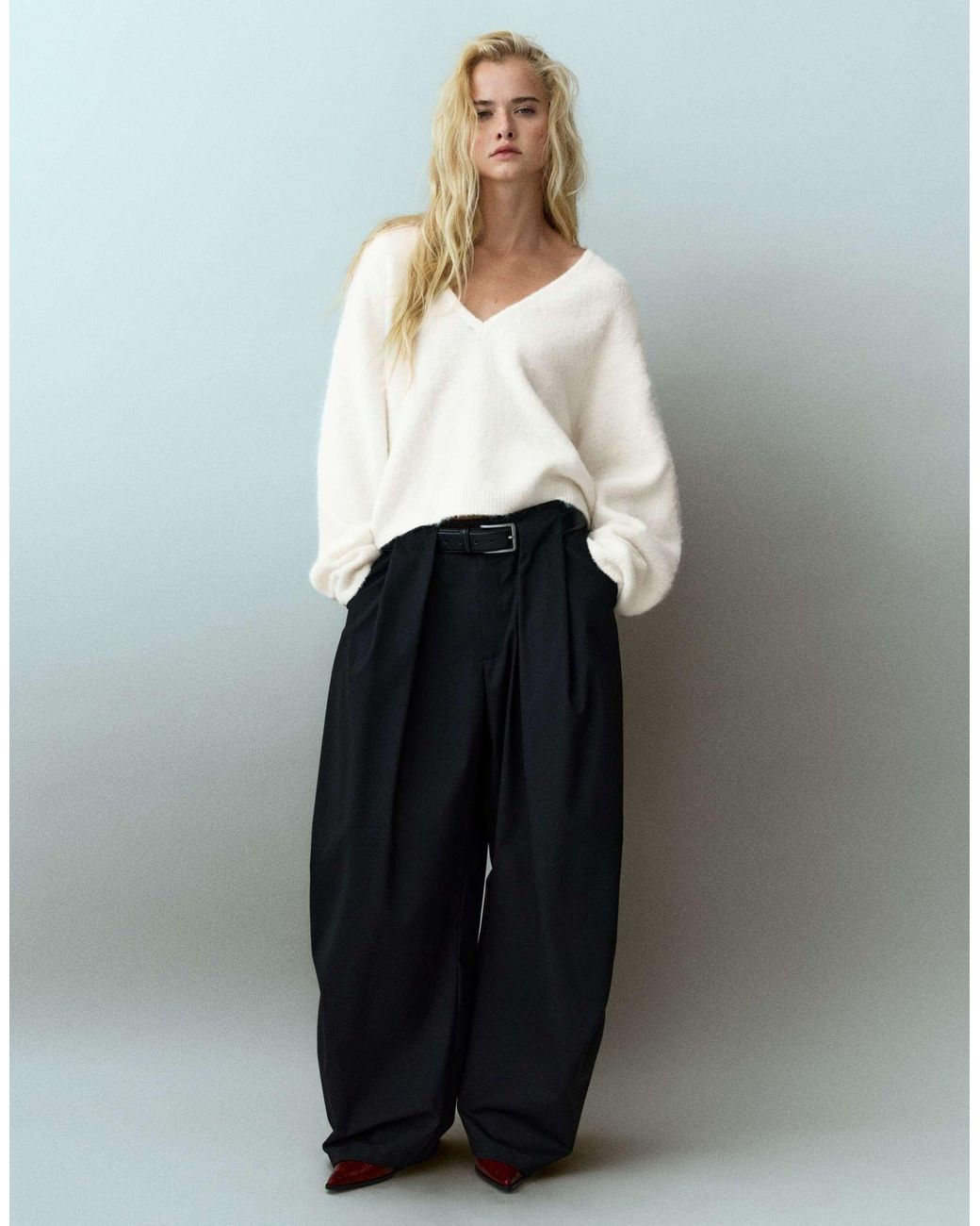 Pull&Bear White Pullover mit v-ausschnitt