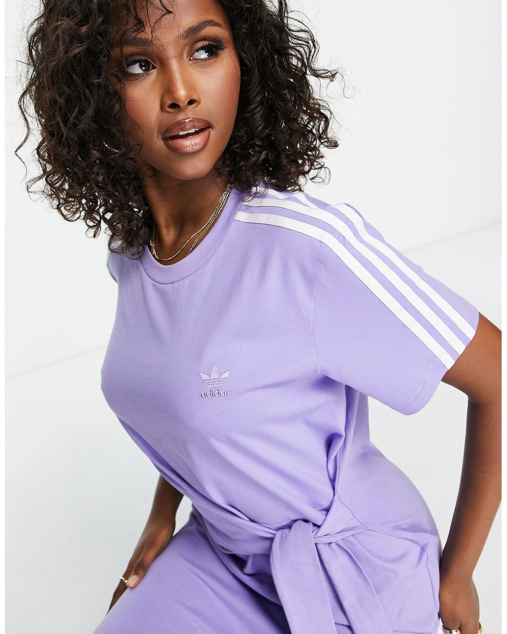 Vestido lila estilo camiseta con detalle de adidas Originals de color  Morado | Lyst