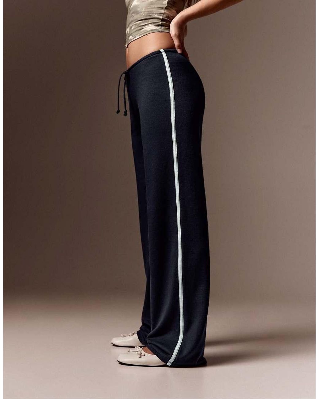Bershka Black Petite Contrast Side-Stripe Joggers