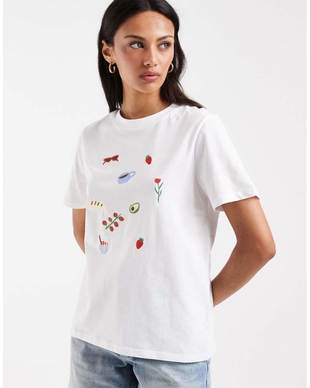 Pieces White Embroidered Moments Graphic T-shirt