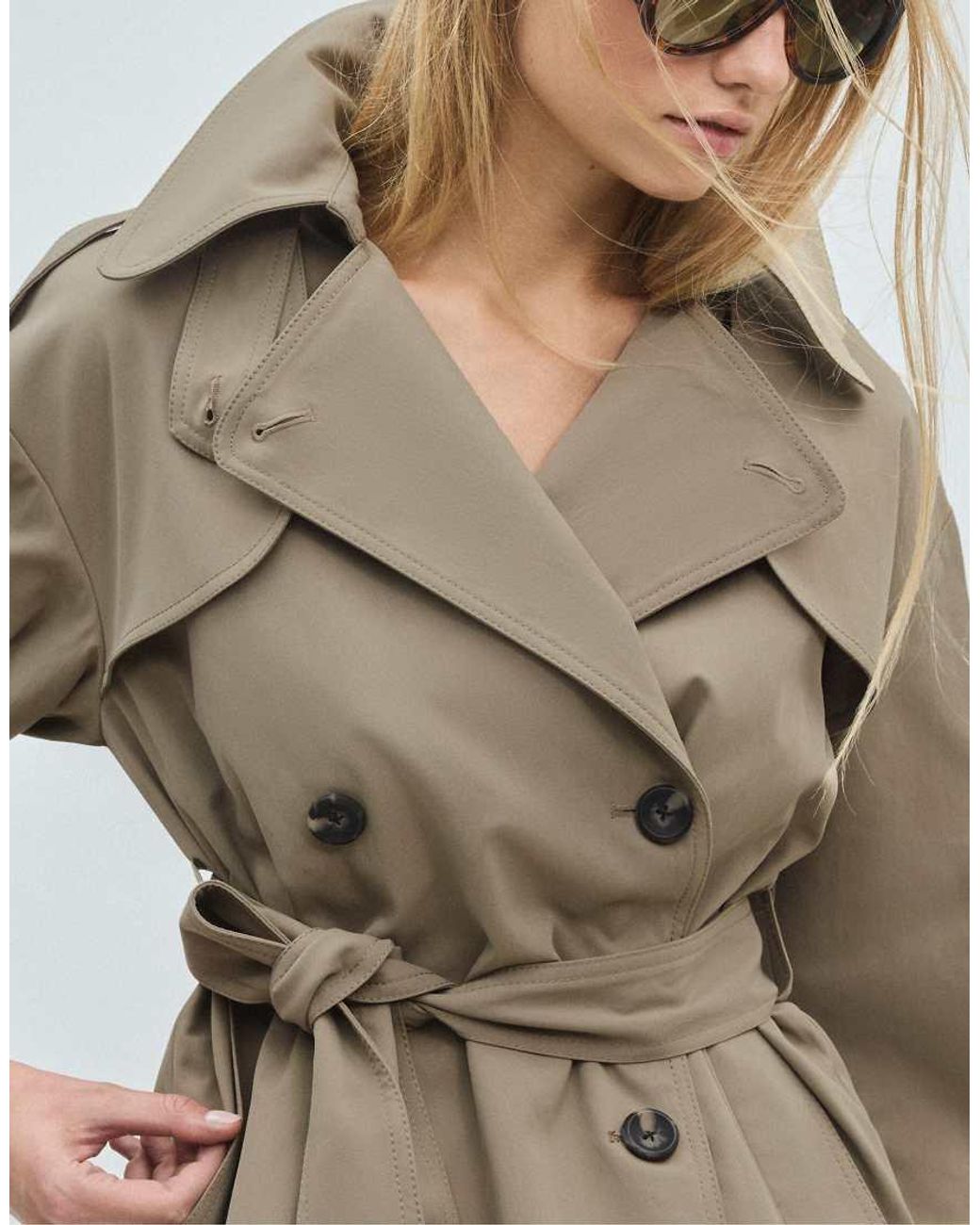 Stradivarius Trenchcoat Halflang in het Blue