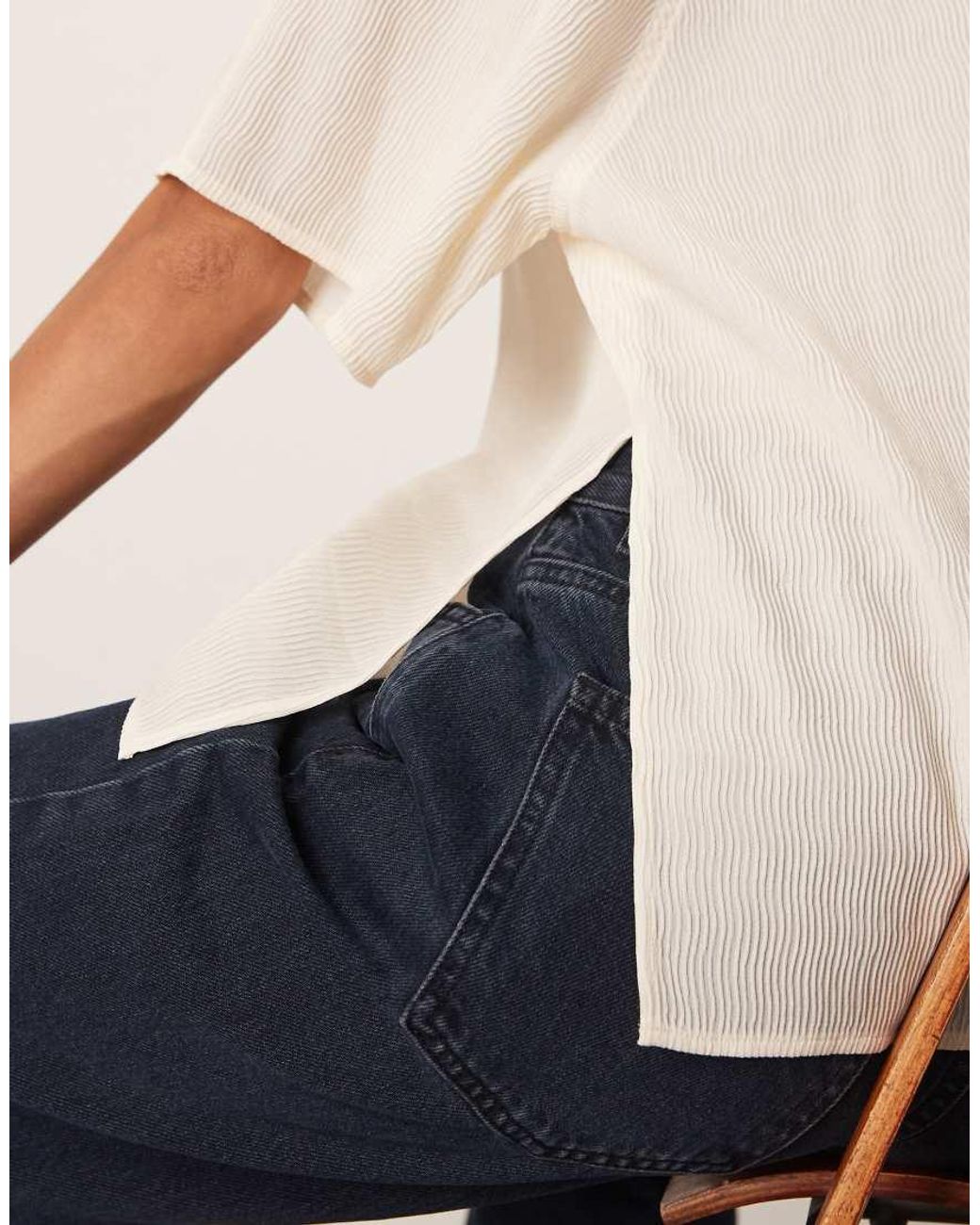 ARRANGE Natural Hybrid Textured Raglan Tee