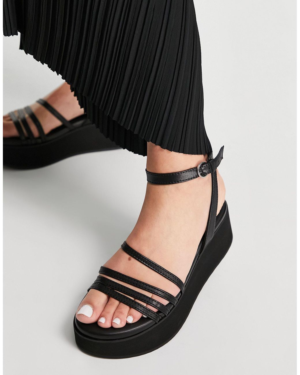 whistles flatforms