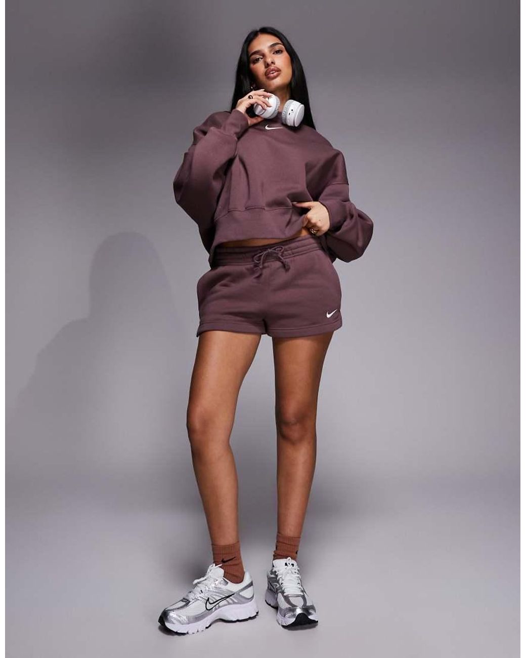 Nike Phoenix in het Purple