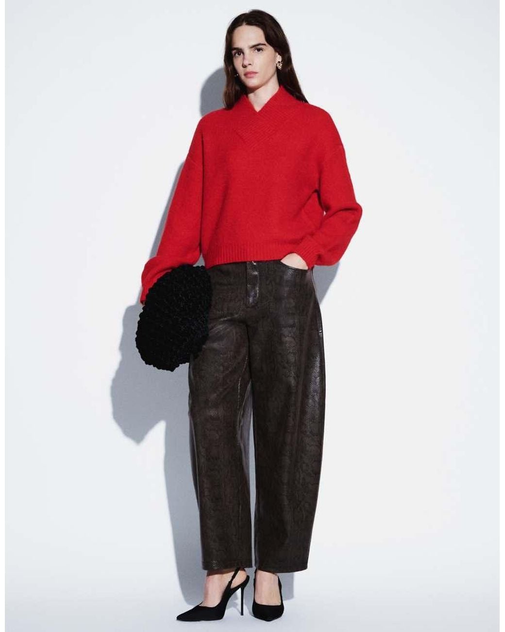 Vero Moda Red V-neck Short Knitted Sweater