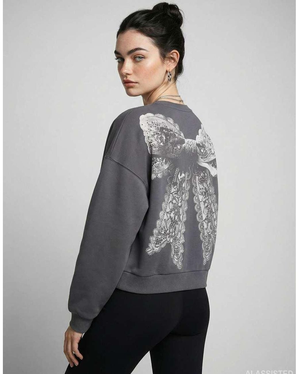 HYPEDROP Gray Long Sleeved Sweatshirt