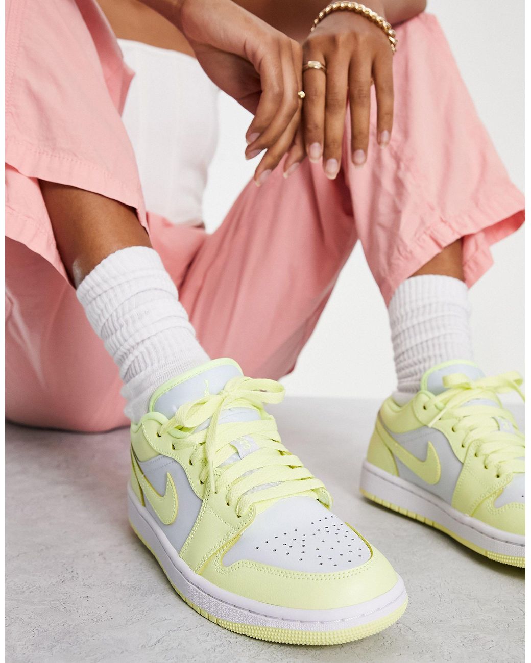 low nike 1