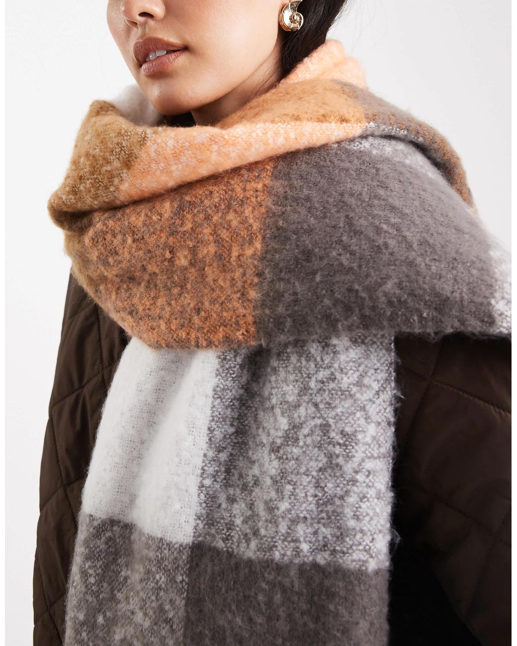 Threadbare Gray – deckenschal mit -weißen vichy-karos