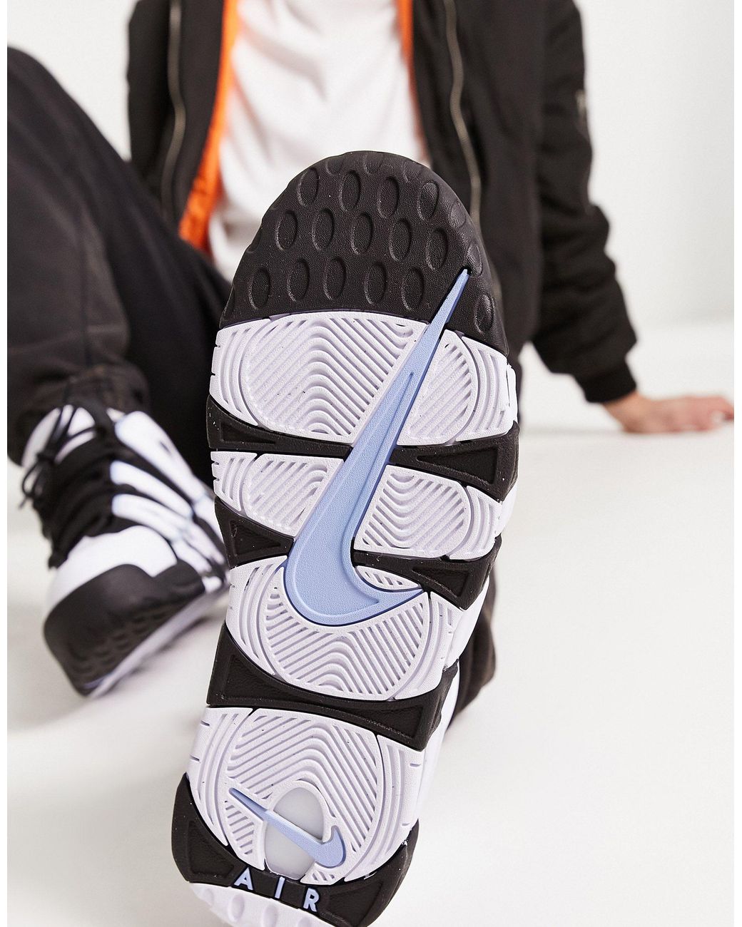 Nike uptempo nere bianche sale