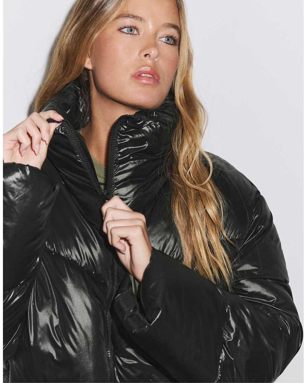 Stradivarius Black Cropped High Neck Padded Jacket