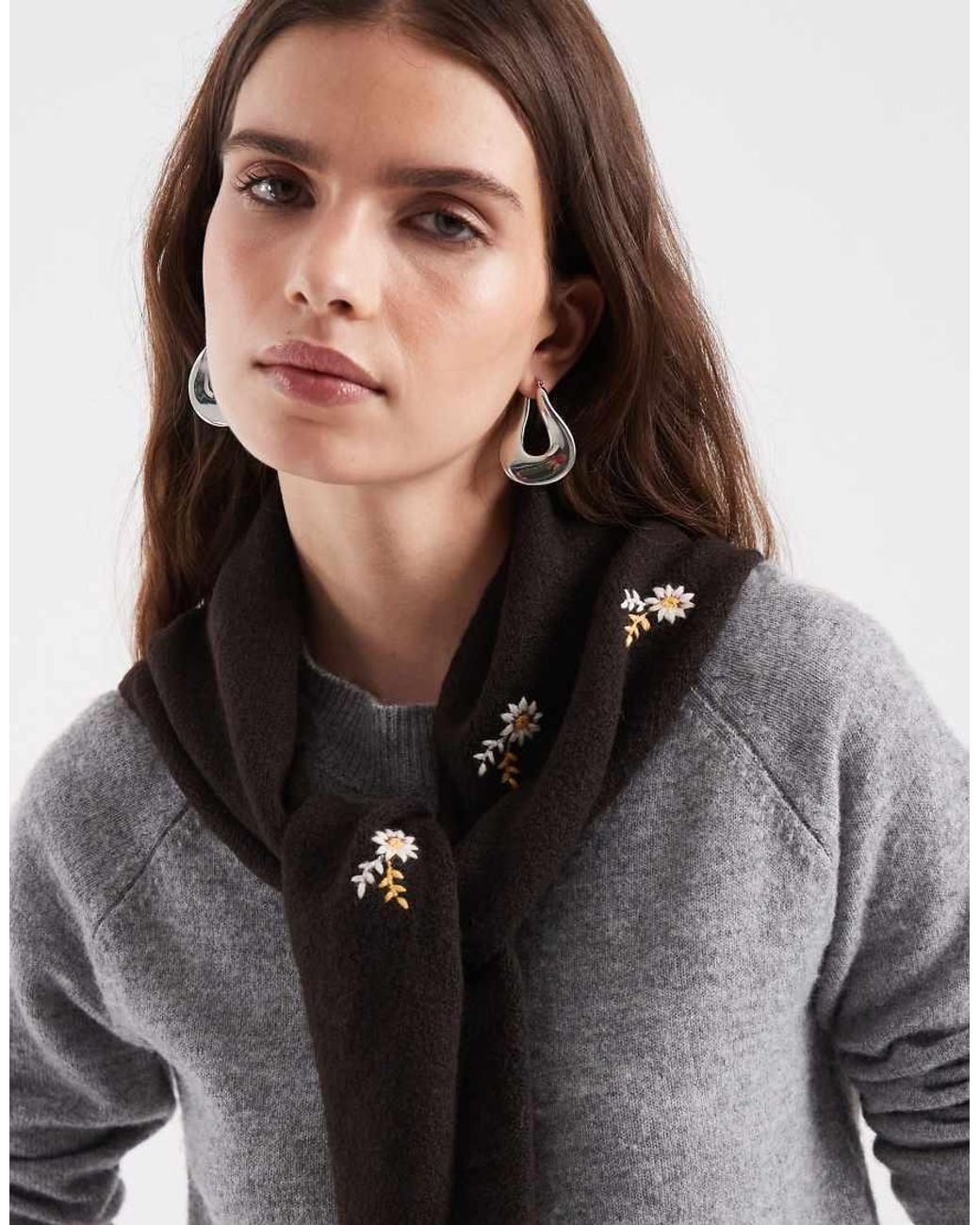 ONLY Black Floral Embroidery Knitted Triangle Scarf