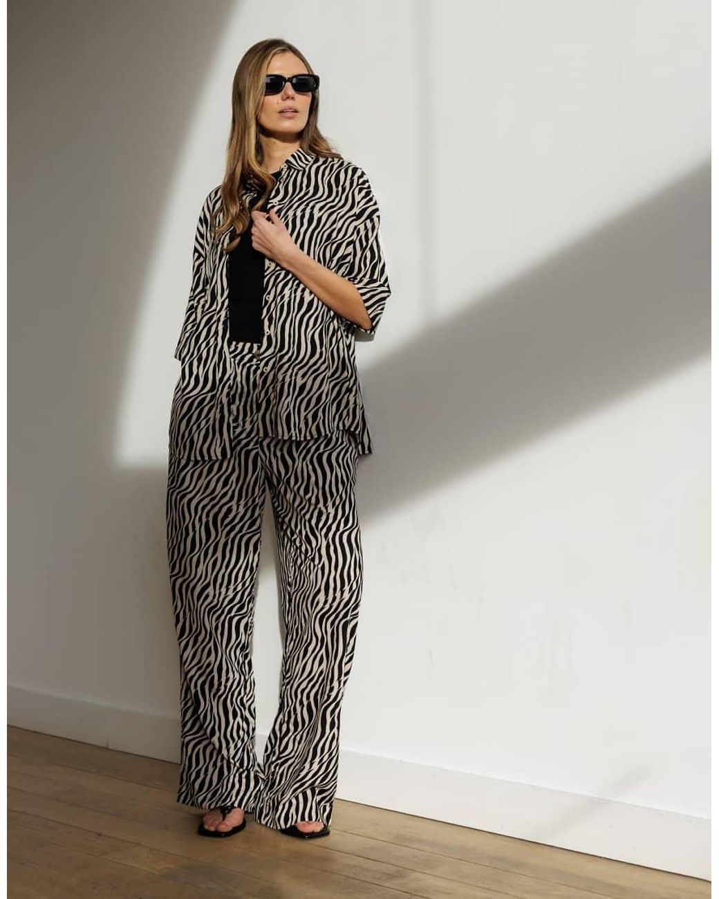 French Connection Gray Tiger Print Oversized Button-Up 3/4 Length Sleeve Shirt