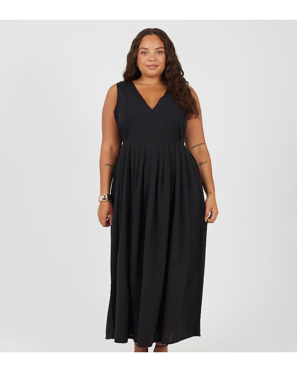 Brave Soul Black Curve V-Neck Midi Dress With Pleated Skirt