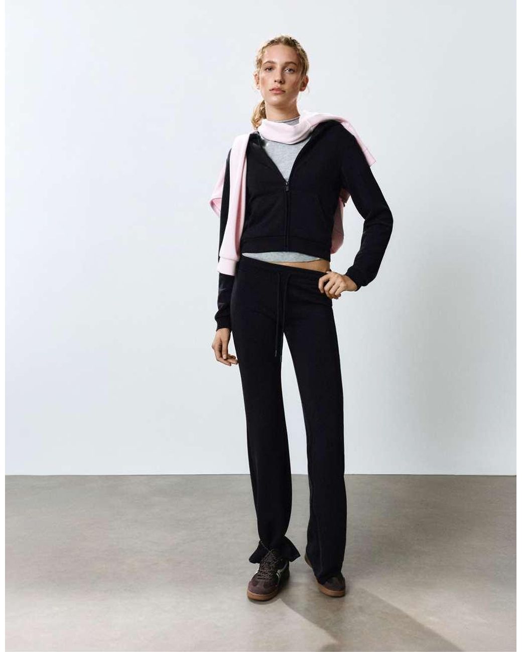 Pull&Bear Zacht Aanvoelende Flared Broek in het White