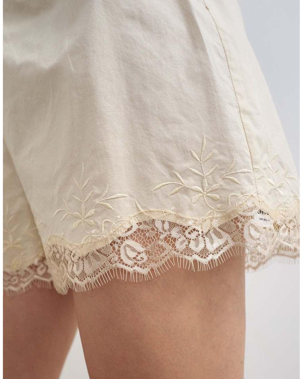 TOPSHOP Gray Crinkle Lace Trim Short