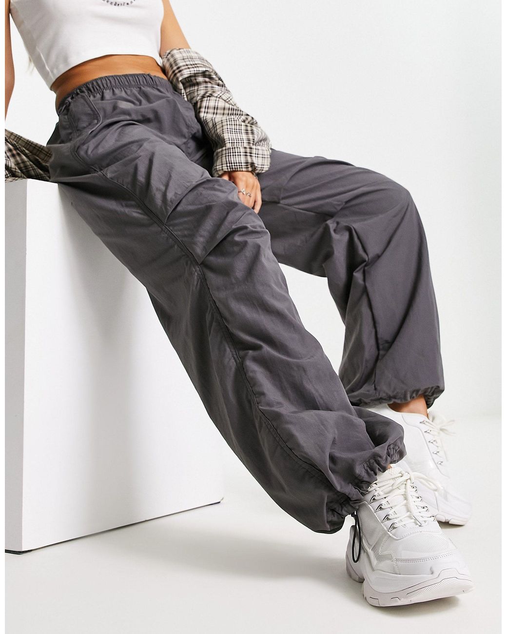 Bershka fallschirm hose Clearance