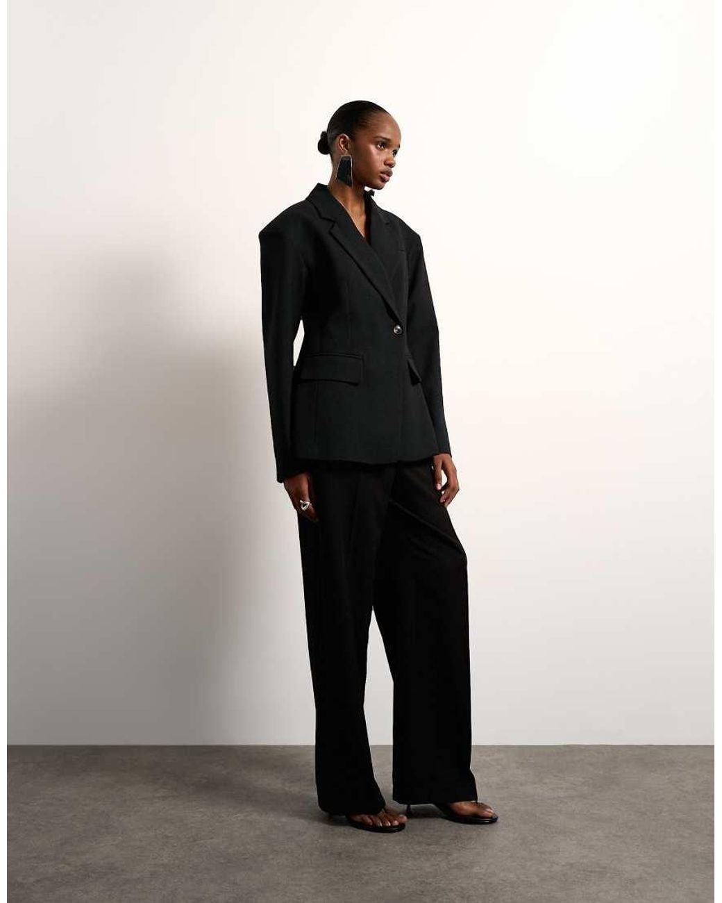 TOPSHOP Black Cinched Padded Shoulder Blazer