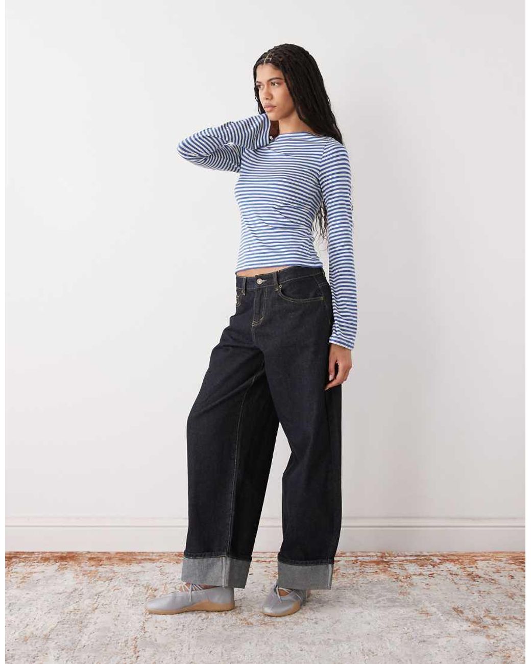Annie di Weekday in Blue