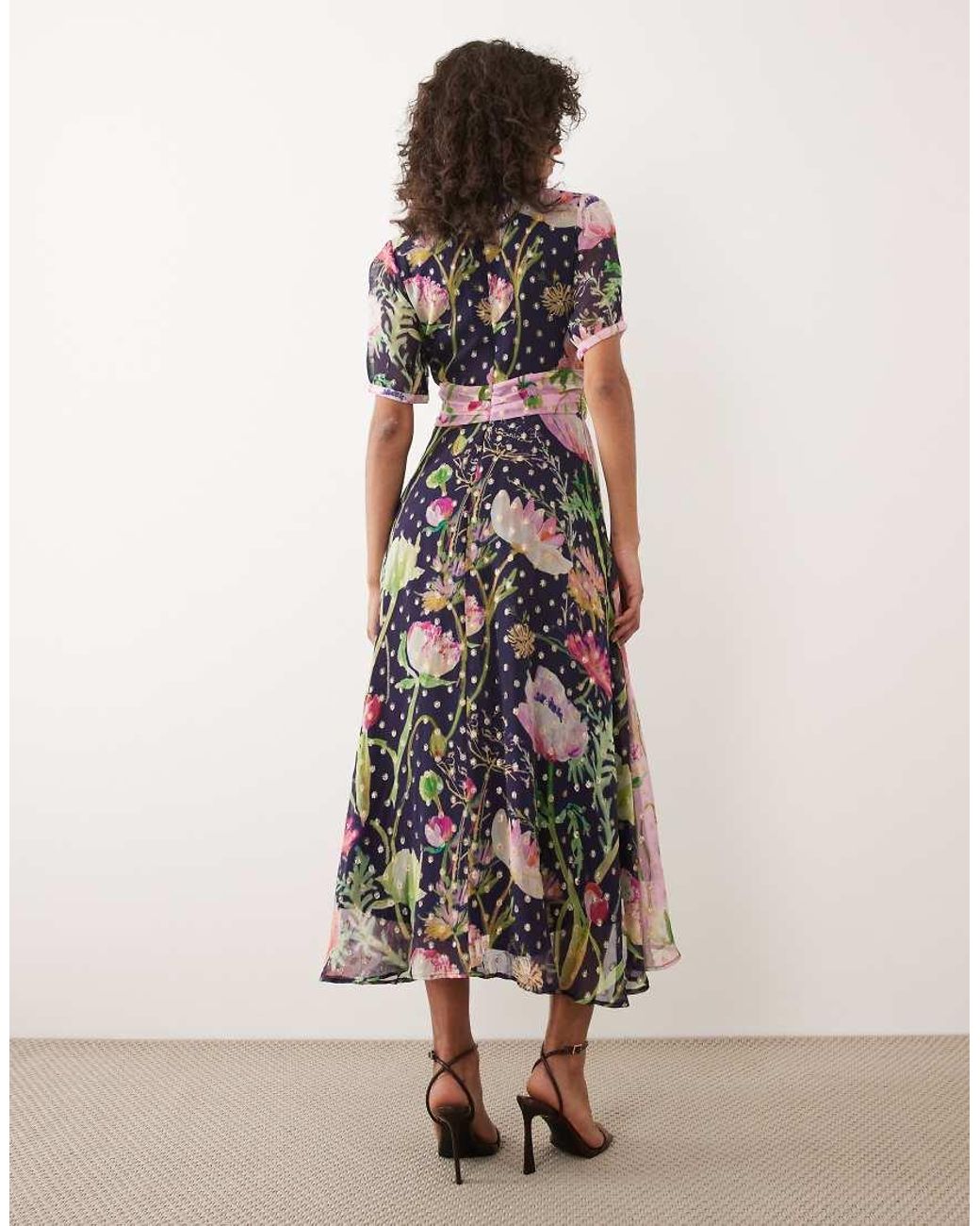 Hope & Ivy White Wrap Bust Midi Tea Dress