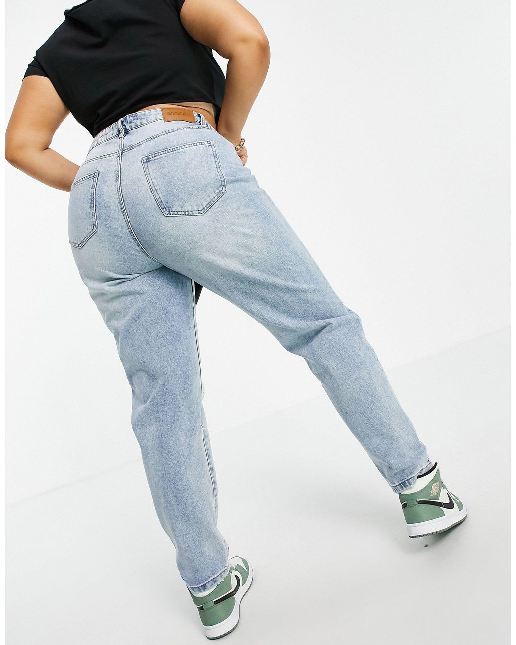Missguided Riot High Waist Mom Jeans With Busted Knee in Blue | Lyst UK