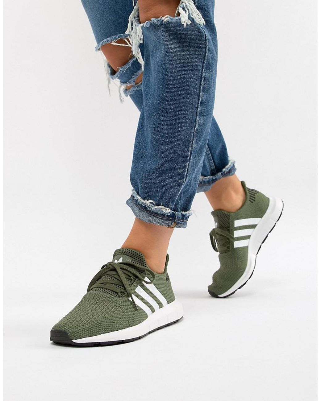 Fortalecer Peligro cascada adidas Originals Swift Run Sneakers In Khaki in Green | Lyst