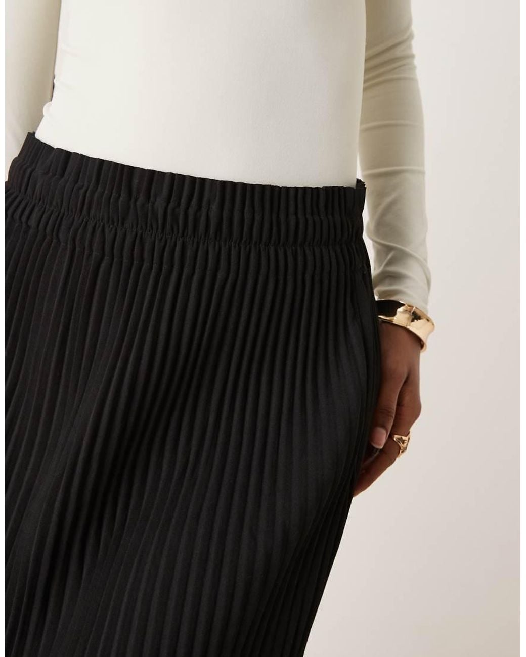 Y.A.S Black Plisse Midi Skirt
