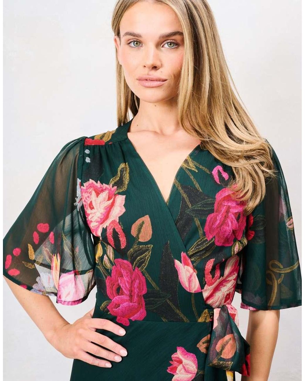 Hope & Ivy Red The Tamra Petite Flutter Sleeve Maxi Wrap Dress With Tie Waist