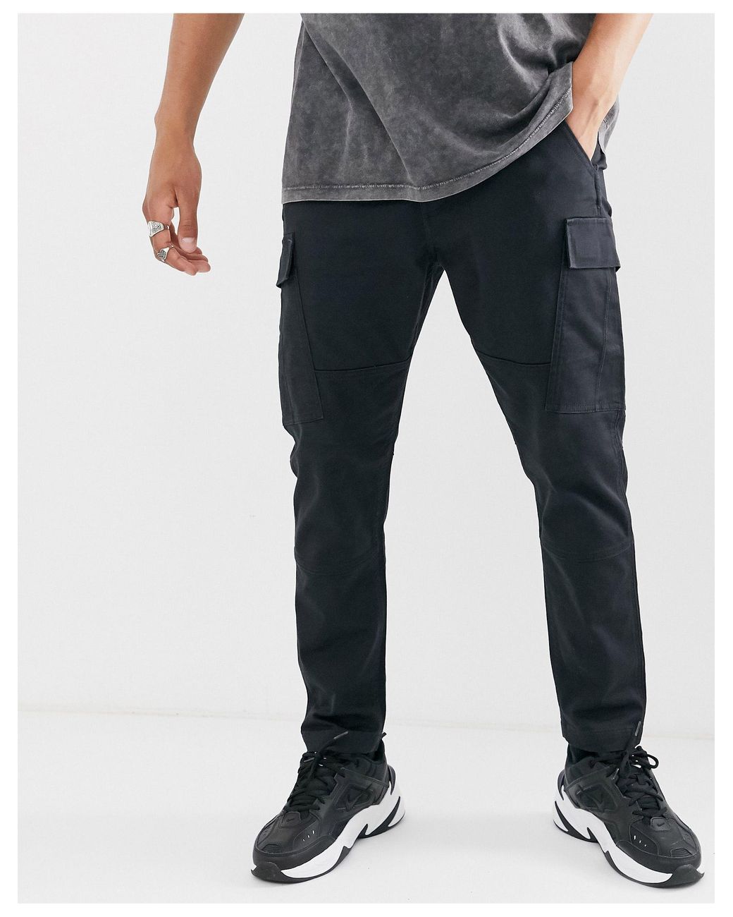 Levi's Lo-ball 502 Taper Cargo Slim Tapered Fit Trousers in Black for Men |  Lyst UK