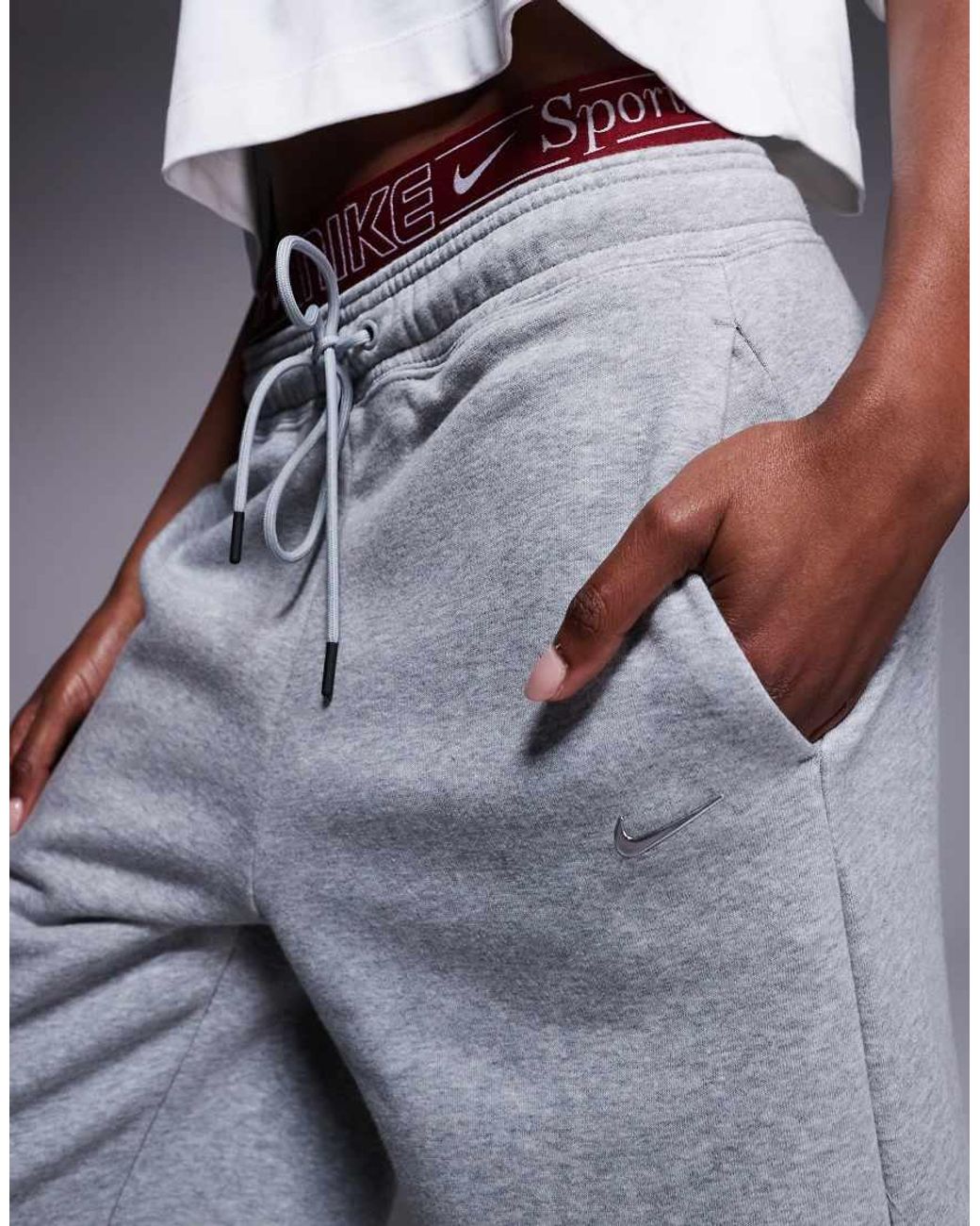 nike joggers gym