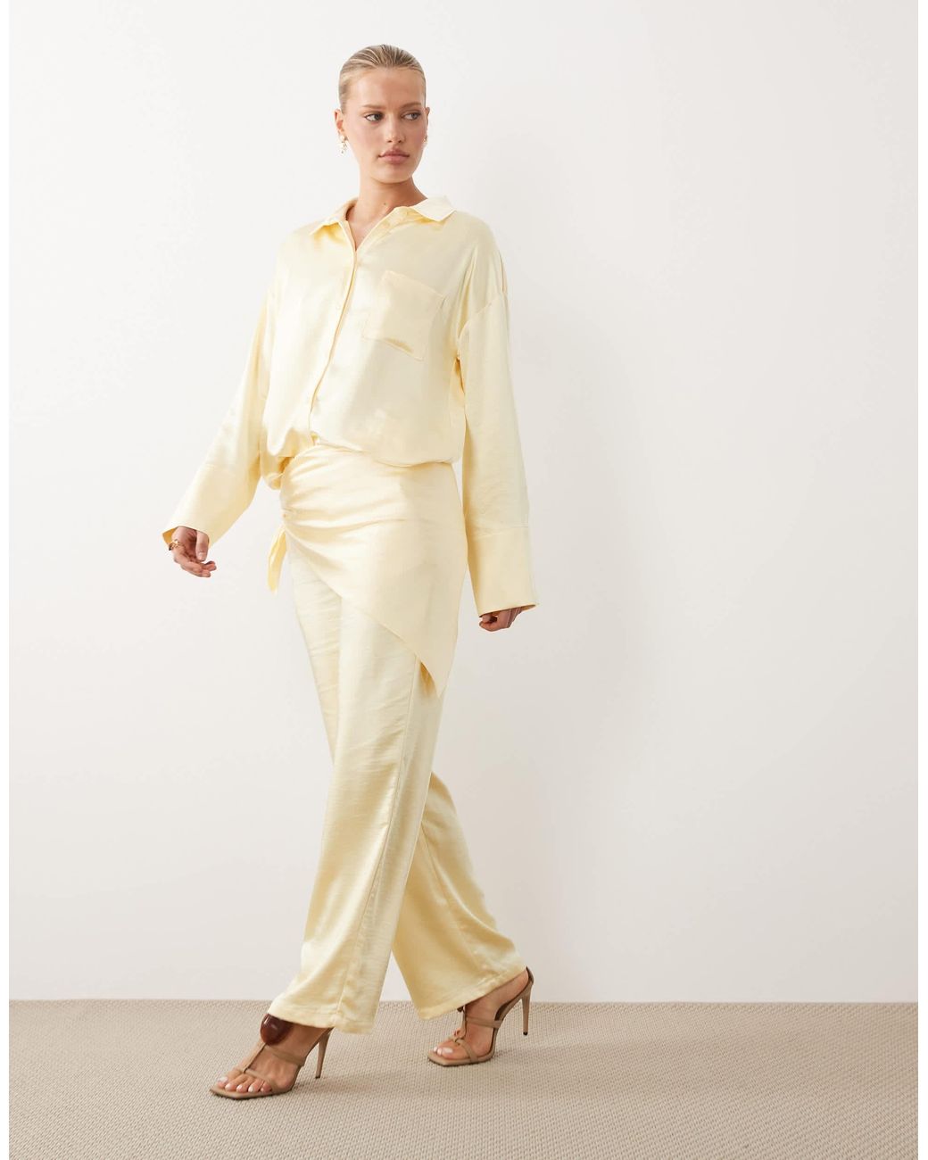 4th & Reckless Natural – satin-hemdbluse