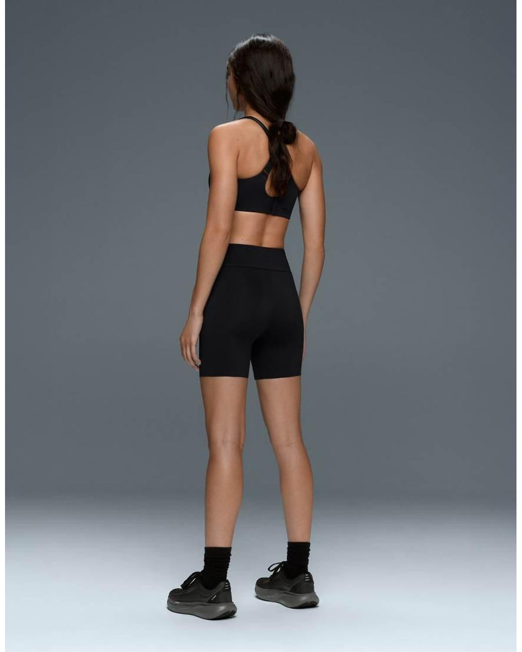 Oysho Black 15cm High-rise Running Hot Pants