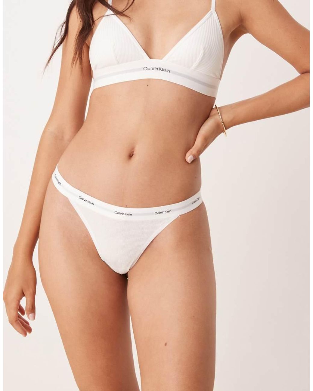 Calvin Klein Geribbelde String Van Modal in het Brown