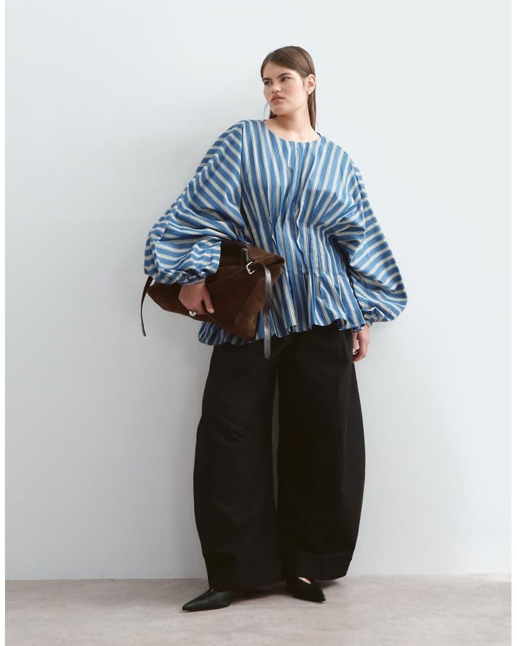 ARRANGE Blue Curve Volume Sleeve Pleated Cinched Waist Top