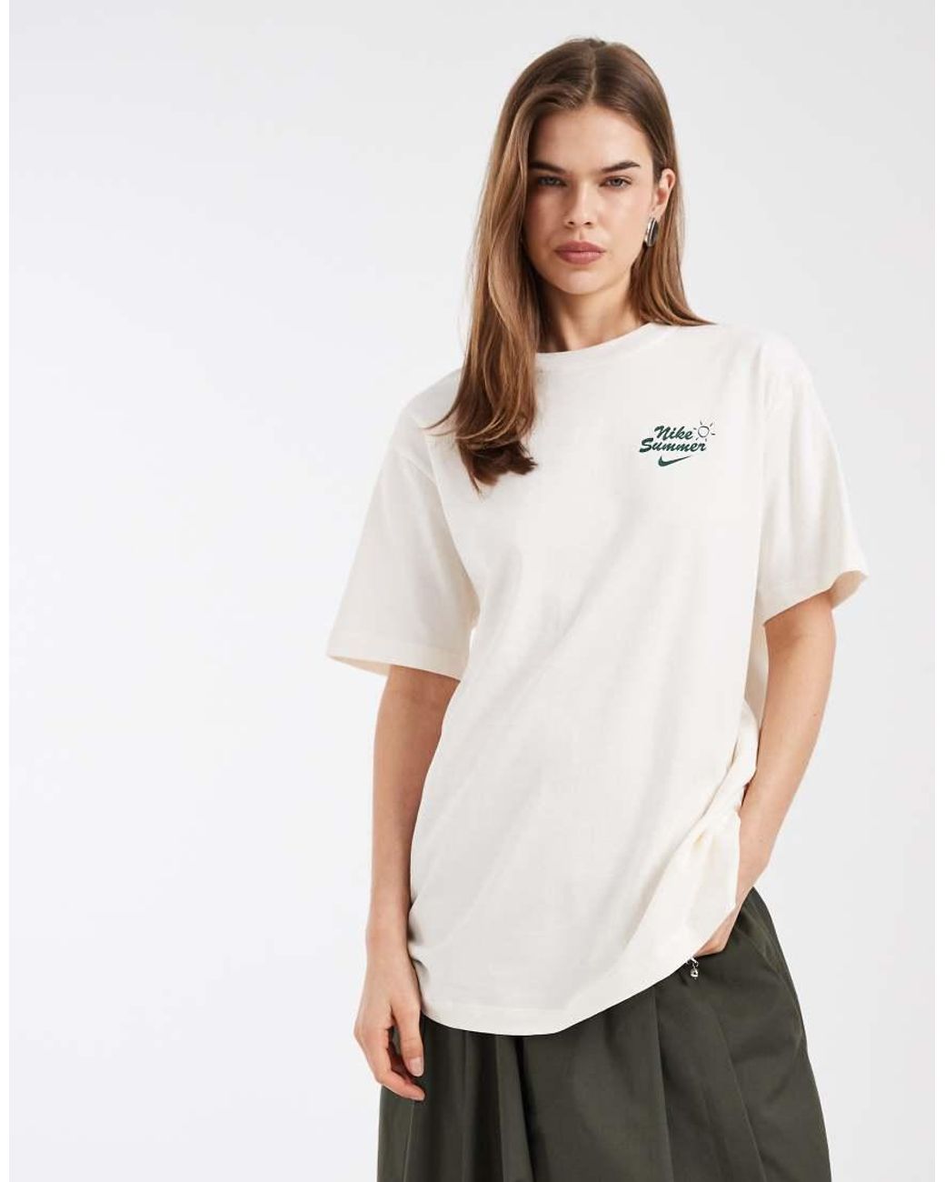Nike White Oversized Boxy Graphic T-Shirt