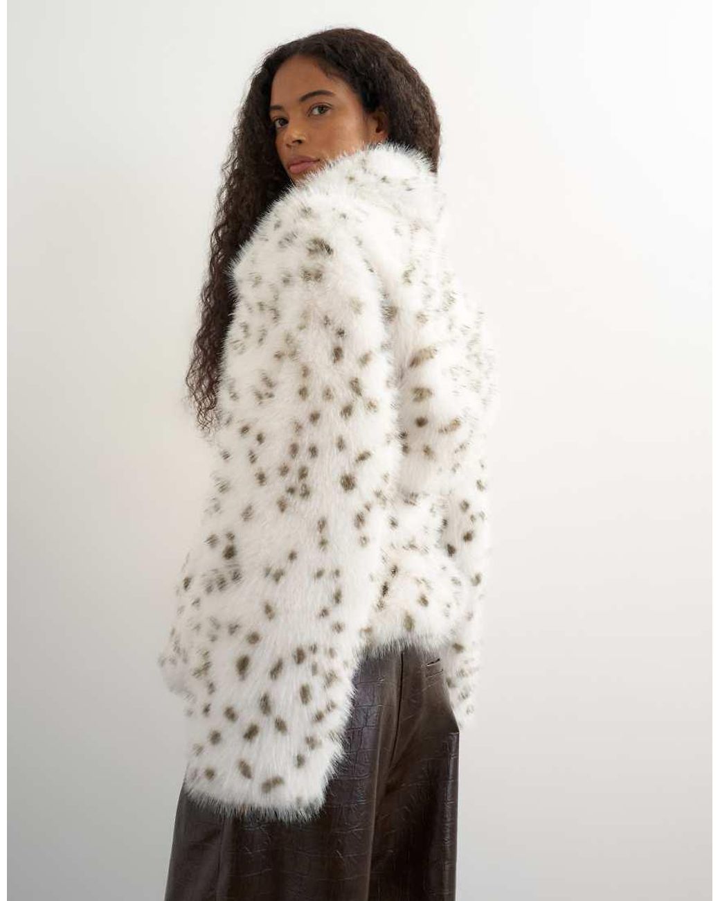 TOPSHOP White Faux Fur Short Belted Coat