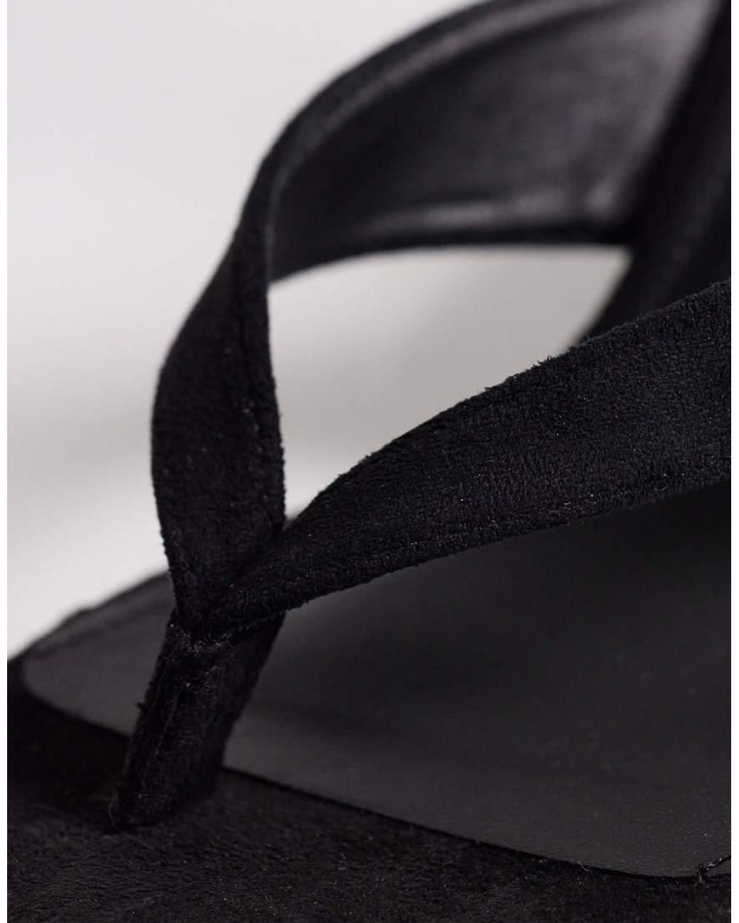 Ines di SEQWL in Black