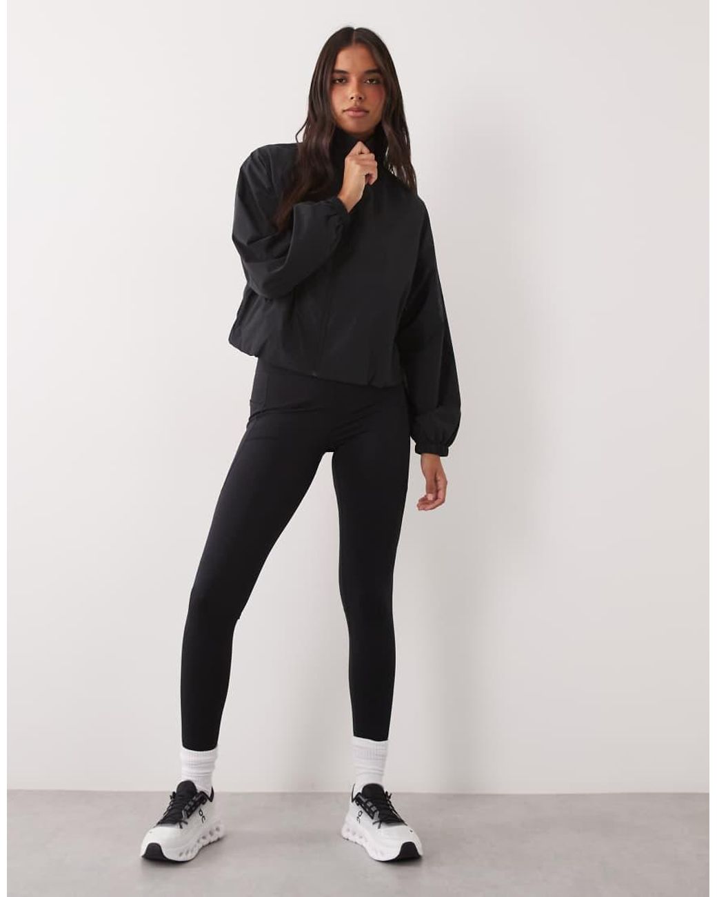 4505 Black Bubble Hem Water Repellent Running Jacket With Funnel Neck
