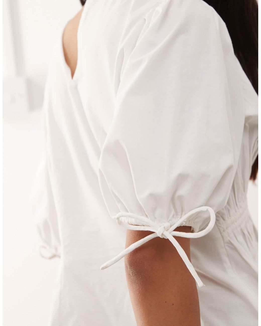 Blouse avec liens Collusion en coloris White