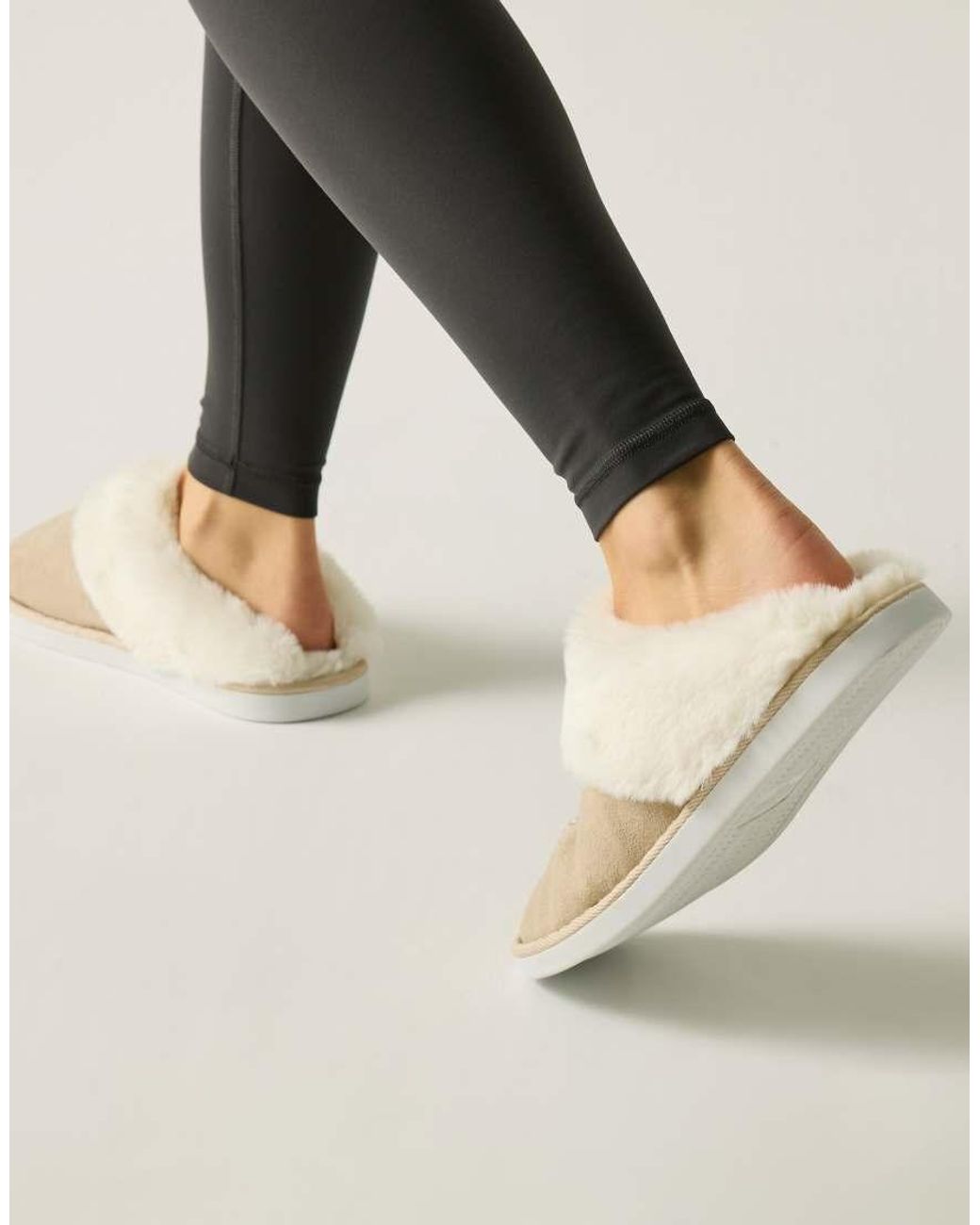 Regatta Black Tulsy Cosy Faux-Fur Lined Slipper