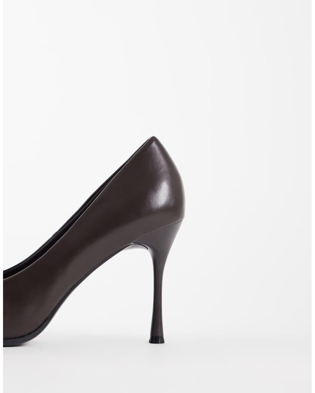 SEQWL Wide Fit White Court Shoes With Detail