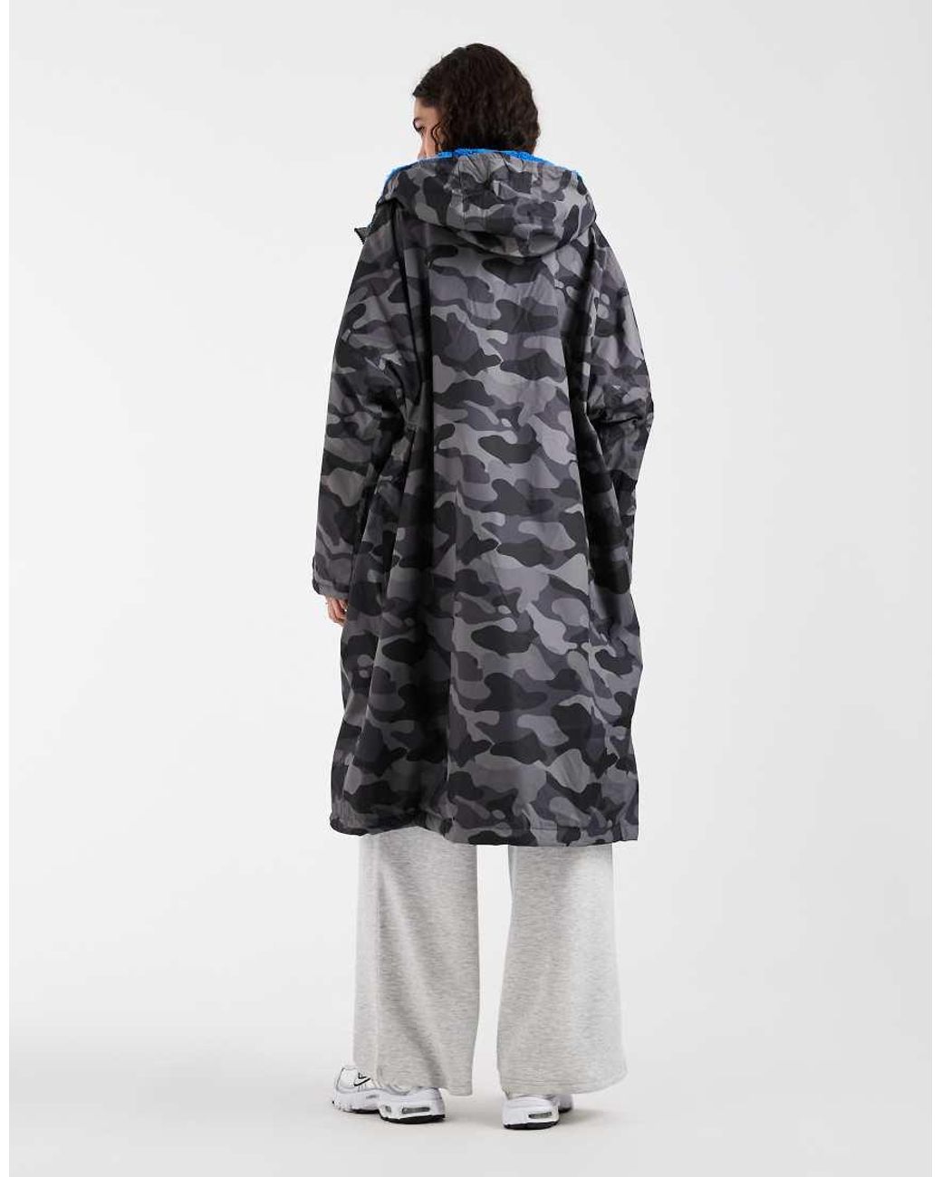 Regatta White Waterproof Changing Robe