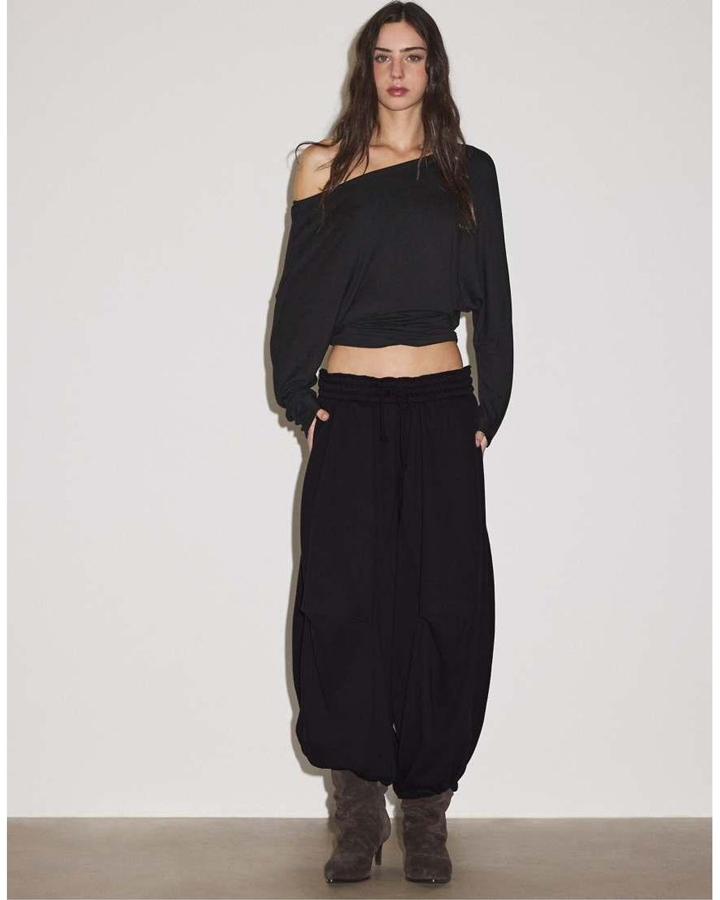 Stradivarius Black Waistband Effect T-shirt