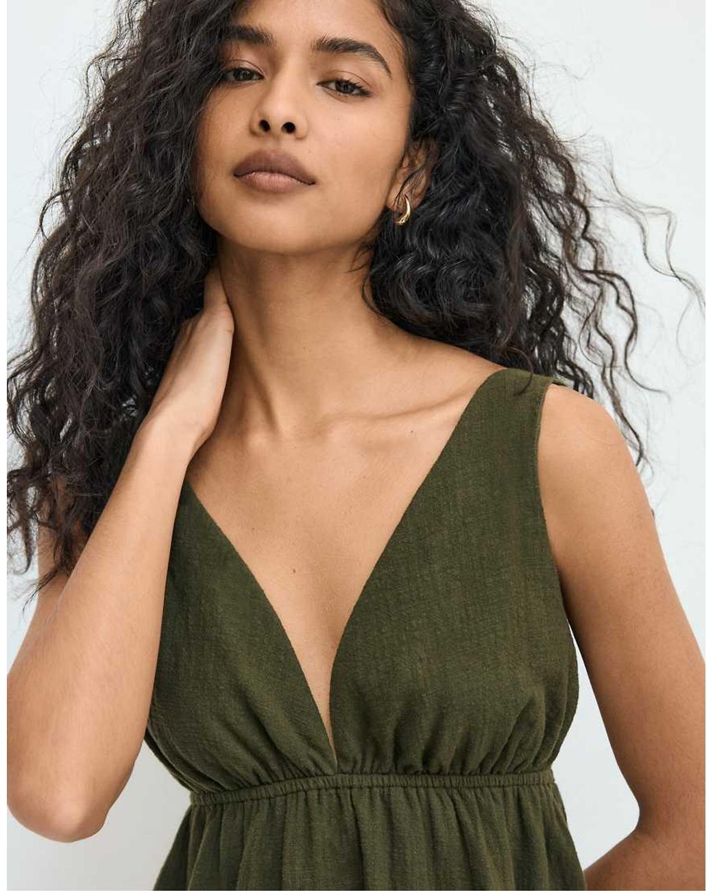 stradivarius green dress Short With V-Neck in back fastening