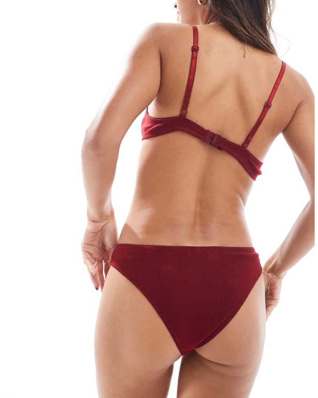 The Frolic Exclusives in het Red