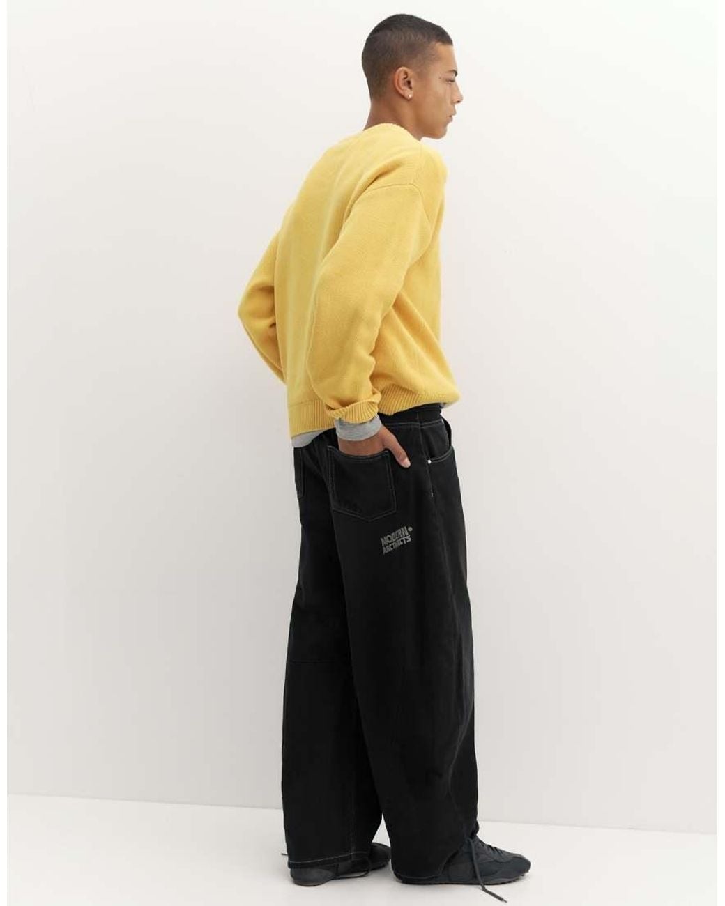 Pull&Bear Black Graphic Barrel Jeans for men
